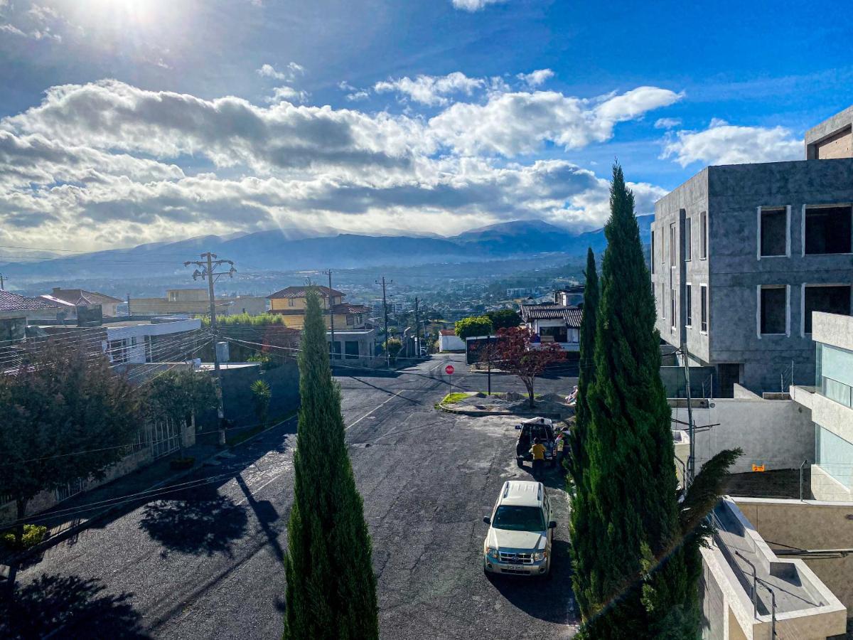 Hermoso Departamento Con Increibles Vistas Cumbaya Quito Exterior photo